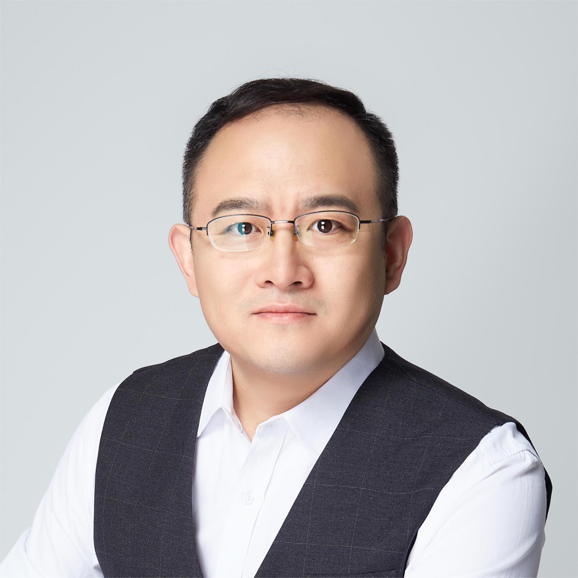 肖伟